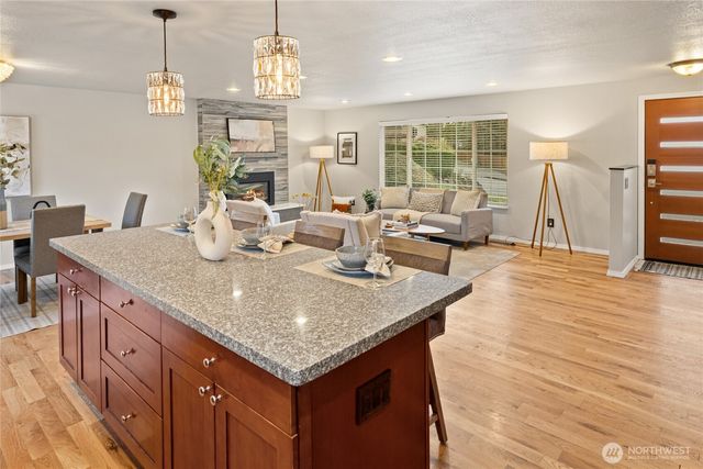 23614 39TH Place W, Brier, WA 98036