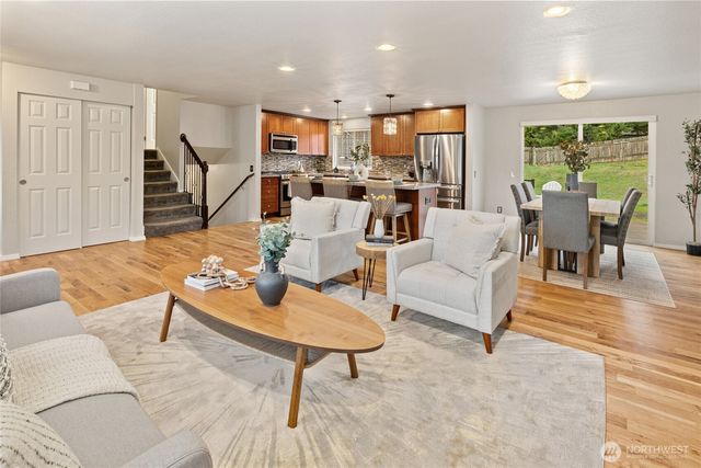 23614 39TH Place W, Brier, WA 98036