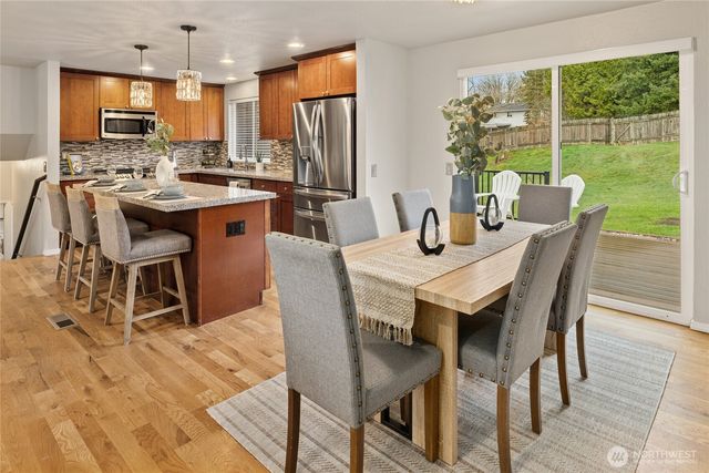 23614 39TH Place W, Brier, WA 98036