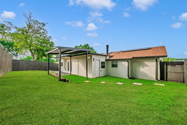 1804 Fernwood Circle, Carrollton, TX 75006