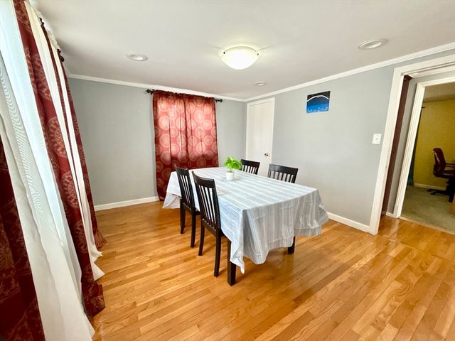 12 Carron Ln, Oxford, MA 01540