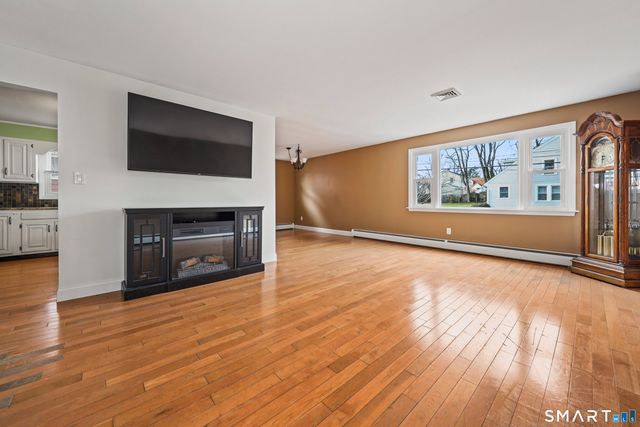 41 Quinn Street, Naugatuck, CT 06770