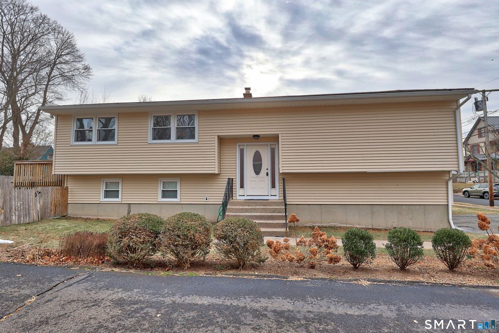 41 Quinn Street, Naugatuck, CT 06770