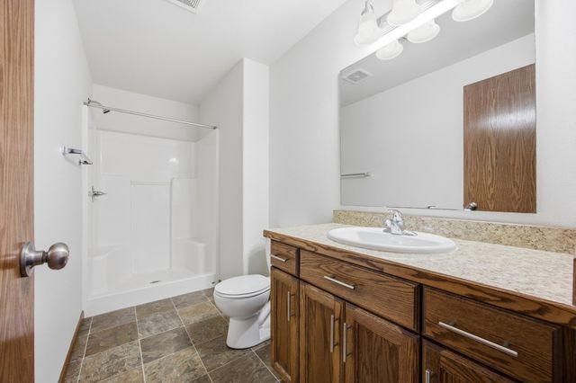 6204 56th Avenue S, Fargo, ND 58104