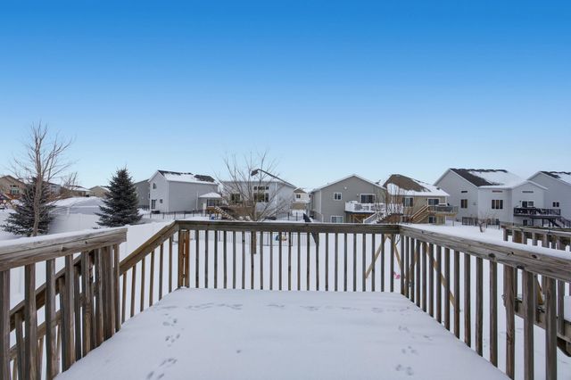 6204 56th Avenue S, Fargo, ND 58104