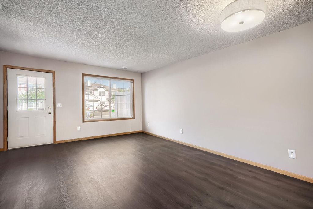 14660 Evergreen Trail 5, Apple Valley, MN 55124 — photo 2