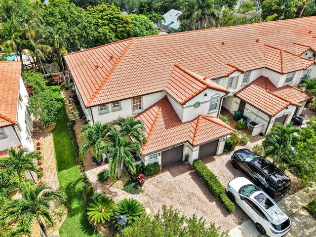 9731 Darlington Place, Cooper City, FL 33328