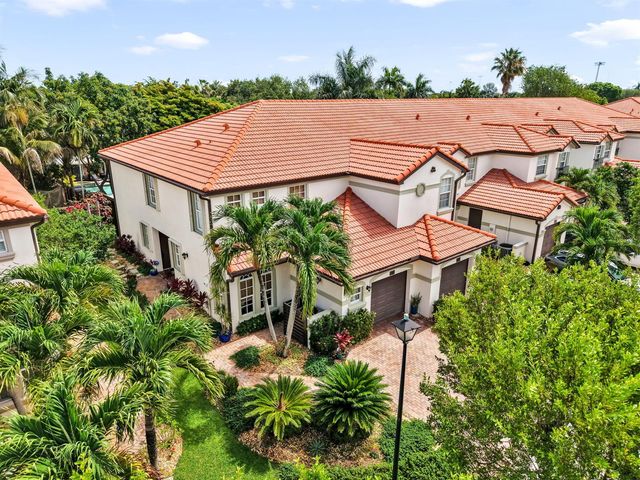 9731 Darlington Place, Cooper City, FL 33328