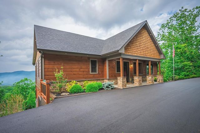 193 Pontoosuc Drive, Mineral Bluff, GA 30559