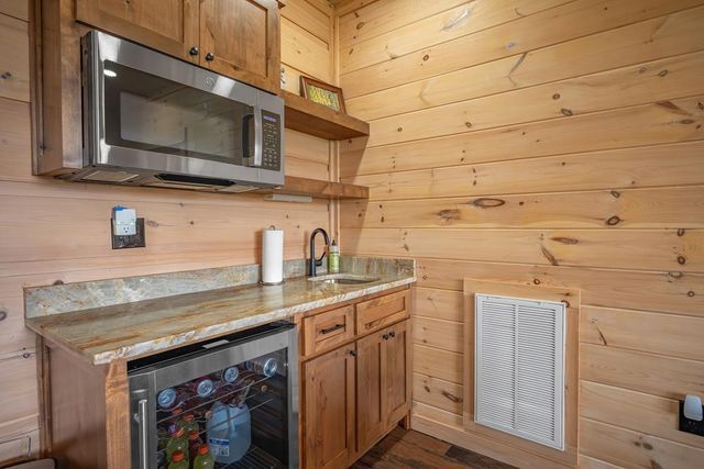 193 Pontoosuc Drive, Mineral Bluff, GA 30559