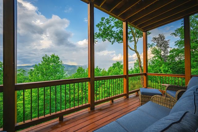 193 Pontoosuc Drive, Mineral Bluff, GA 30559