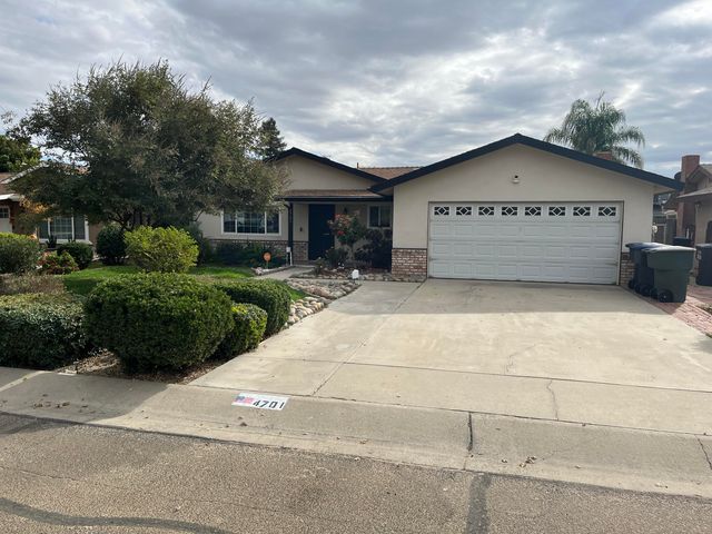 4701 W Laurel Avenue, Visalia, CA 93277