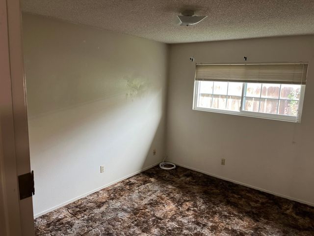 4701 W Laurel Avenue, Visalia, CA 93277