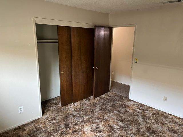 4701 W Laurel Avenue, Visalia, CA 93277