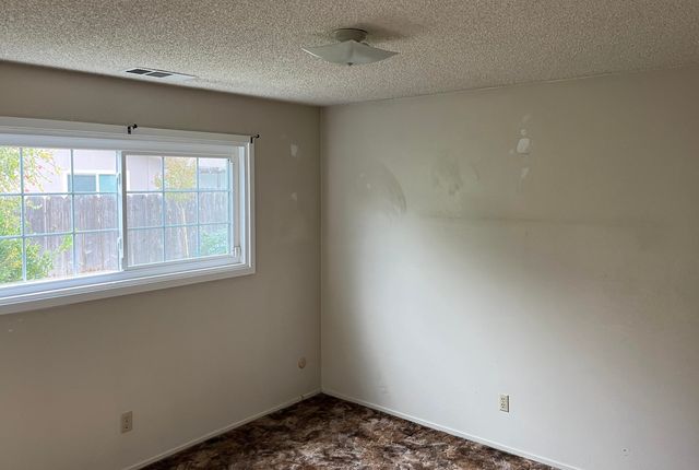 4701 W Laurel Avenue, Visalia, CA 93277