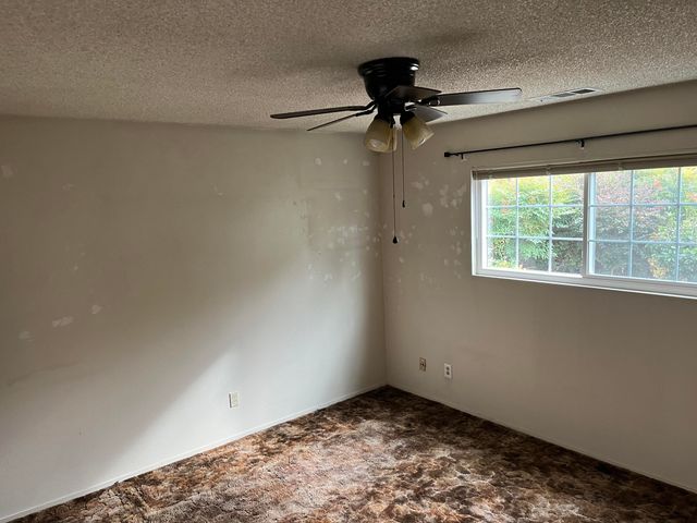 4701 W Laurel Avenue, Visalia, CA 93277