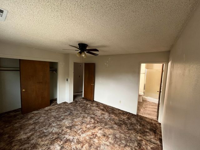 4701 W Laurel Avenue, Visalia, CA 93277