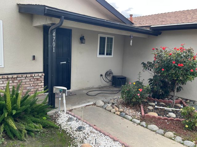 4701 W Laurel Avenue, Visalia, CA 93277