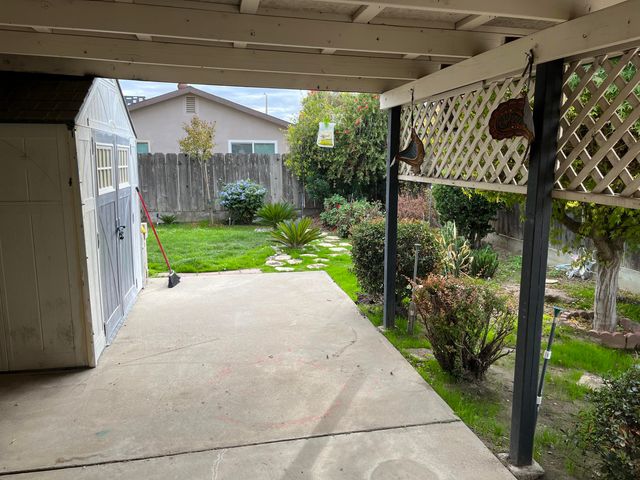 4701 W Laurel Avenue, Visalia, CA 93277