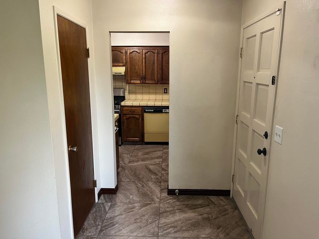 4701 W Laurel Avenue, Visalia, CA 93277