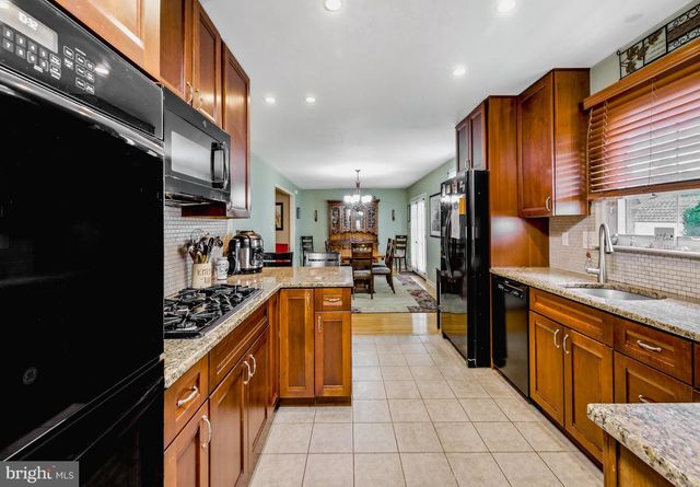 61 E KRAFT AVE, Haddon Township, NJ 08107