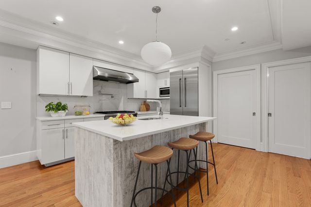 18 Follen Street 1, Boston, MA 02116