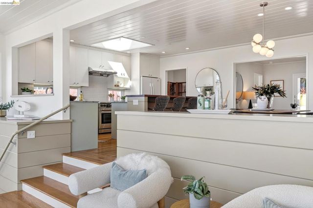 731 Grizzly Peak Blvd, Berkeley, CA 94708