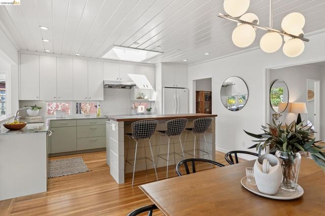 731 Grizzly Peak Blvd, Berkeley, CA 94708