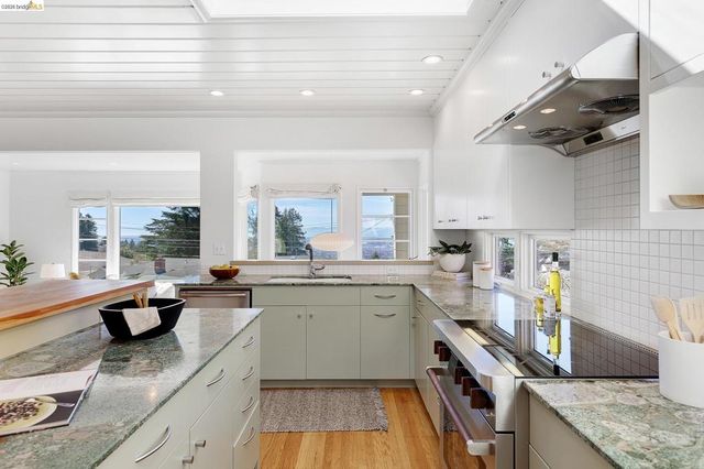 731 Grizzly Peak Blvd, Berkeley, CA 94708