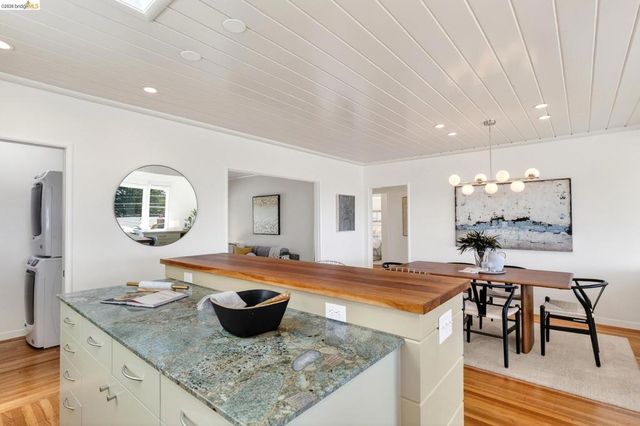 731 Grizzly Peak Blvd, Berkeley, CA 94708