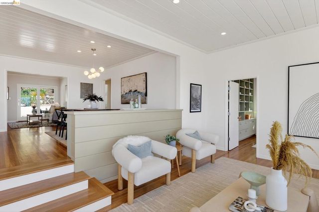 731 Grizzly Peak Blvd, Berkeley, CA 94708