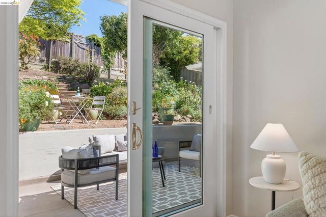 731 Grizzly Peak Blvd, Berkeley, CA 94708