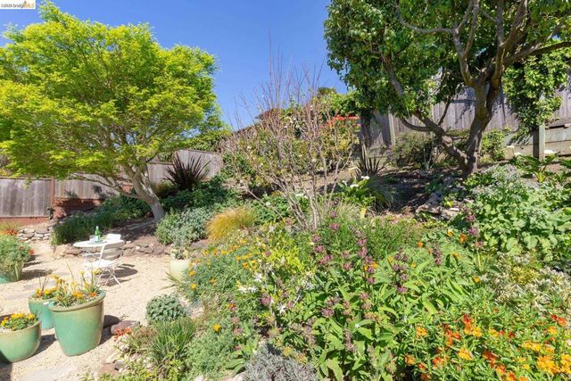 731 Grizzly Peak Blvd, Berkeley, CA 94708