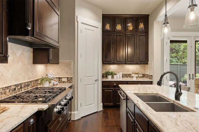 3807 Toro Canyon RD 8, Austin, TX 78746