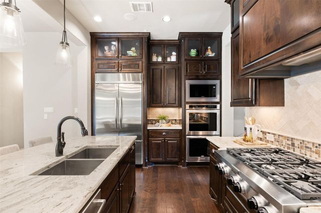 3807 Toro Canyon RD 8, Austin, TX 78746