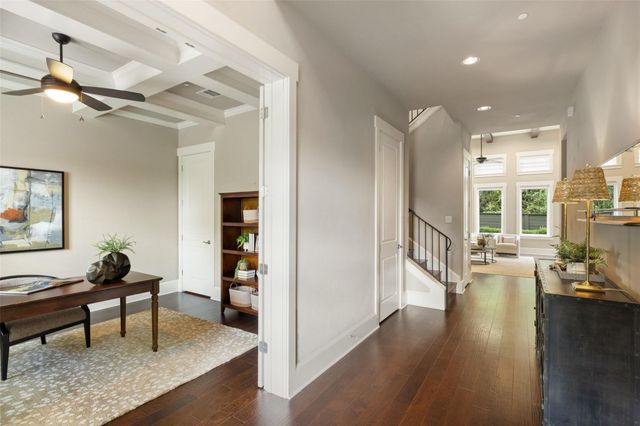 3807 Toro Canyon RD 8, Austin, TX 78746