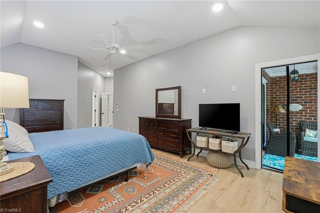 3625 Glennmoor Drive, Pfafftown, NC 27040