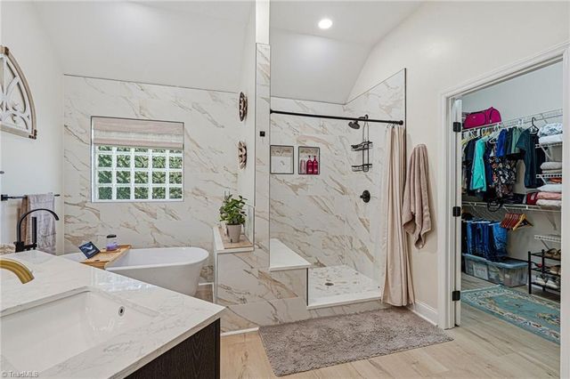 3625 Glennmoor Drive, Pfafftown, NC 27040