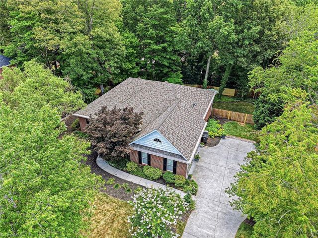 3625 Glennmoor Drive, Pfafftown, NC 27040