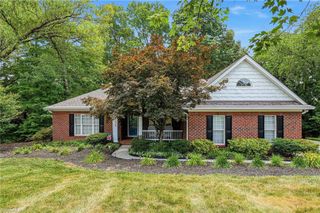 3625 Glennmoor Drive, Pfafftown, NC 27040