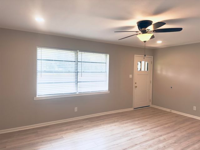 105 Carol, Henderson, TX 75654