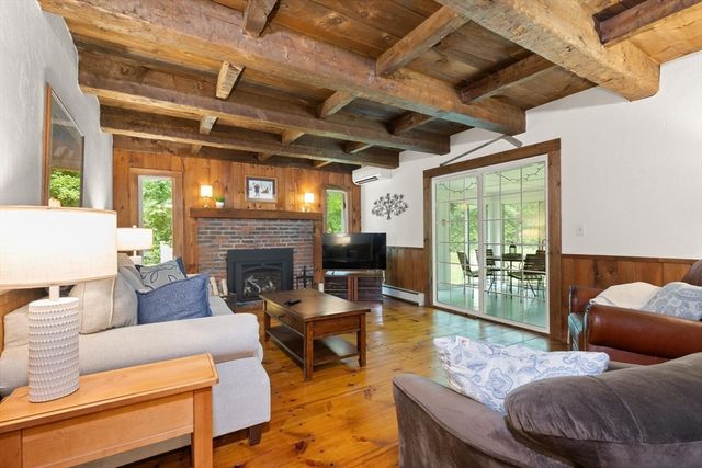 4 Quail Run Rd, Norfolk, MA 02056