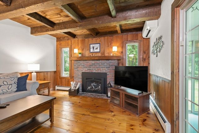 4 Quail Run Rd, Norfolk, MA 02056