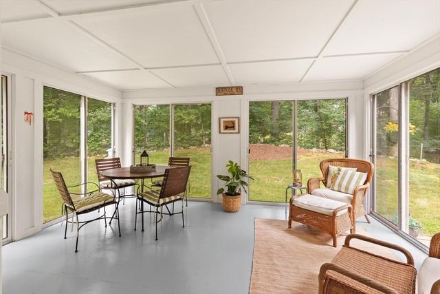4 Quail Run Rd, Norfolk, MA 02056