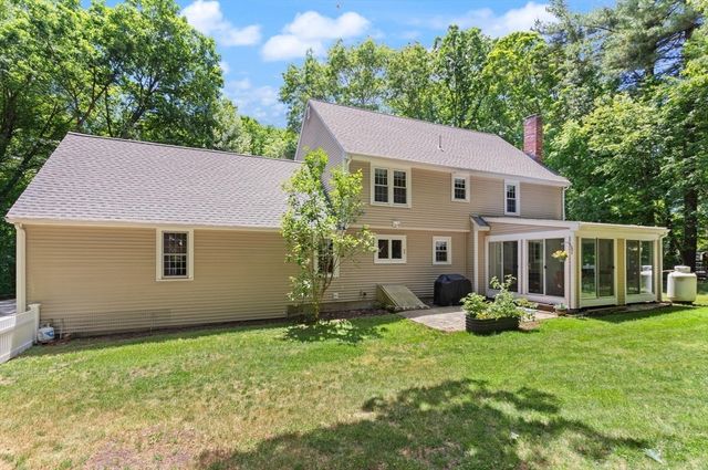 4 Quail Run Rd, Norfolk, MA 02056