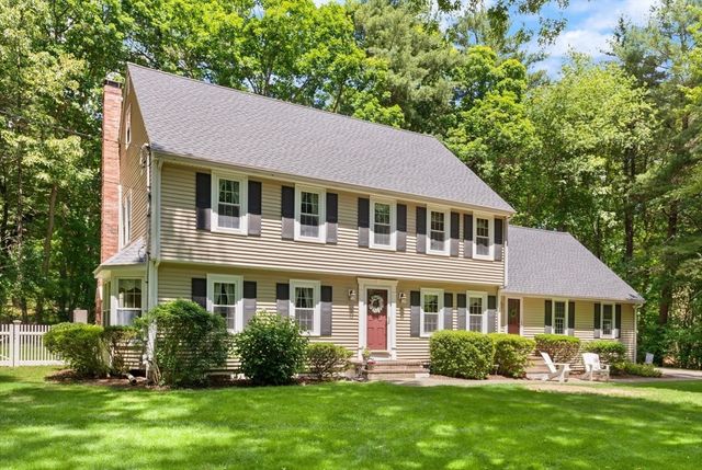 4 Quail Run Rd, Norfolk, MA 02056