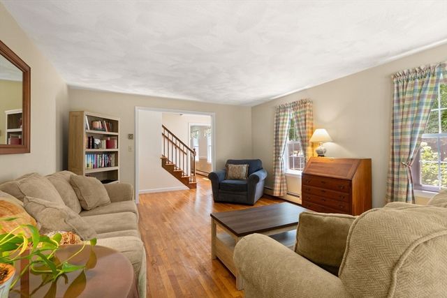 4 Quail Run Rd, Norfolk, MA 02056