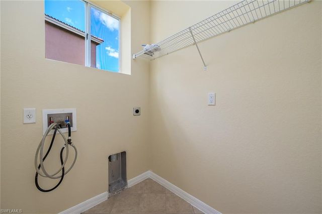 9745 Roundstone CIR, Fort Myers, FL 33967