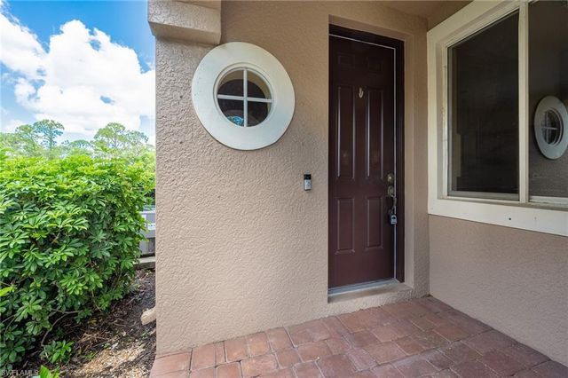 9745 Roundstone CIR, Fort Myers, FL 33967