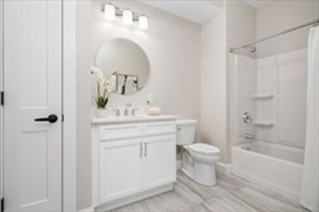 36 Old Louisquisset Pike 204, North Smithfield, RI 02896